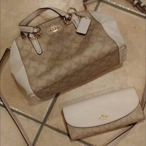 Coach purse and wallet